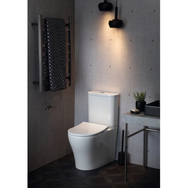 Heirloom Annex Comfort Toilet Suite